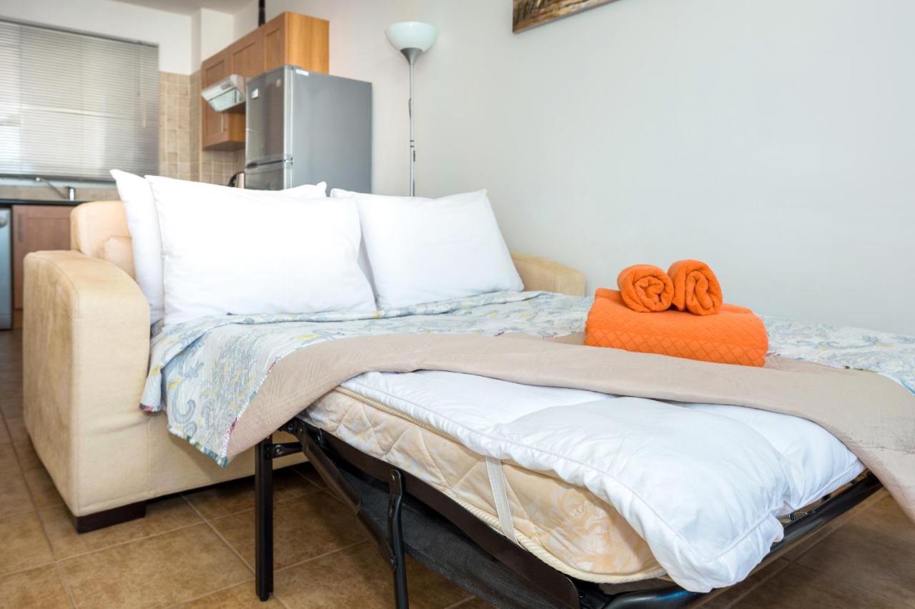 Seabreeze Apartment 200M Away From The Sea Paralimni Exterior foto