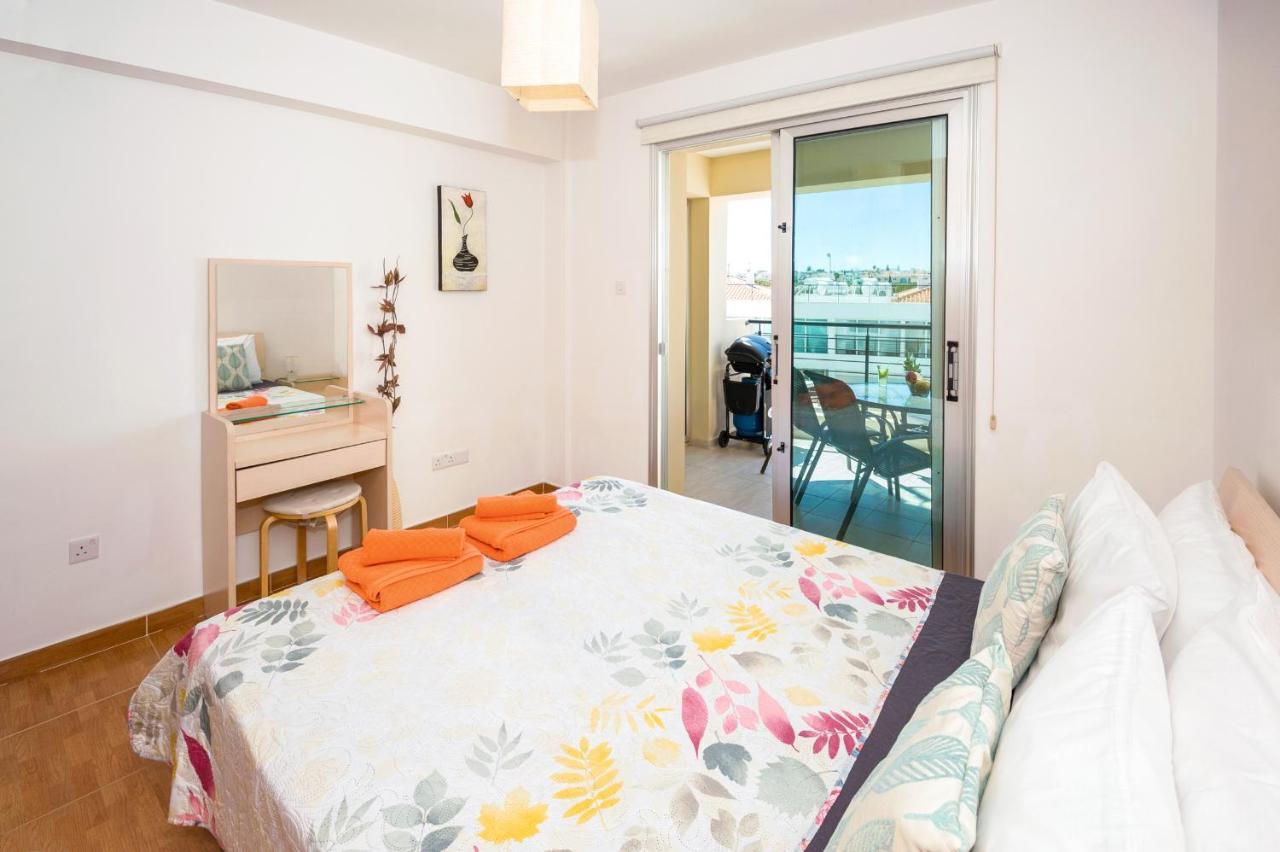 Seabreeze Apartment 200M Away From The Sea Paralimni Exterior foto